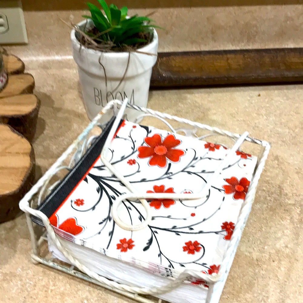 WHITE Metal NAPKIN HOLDER